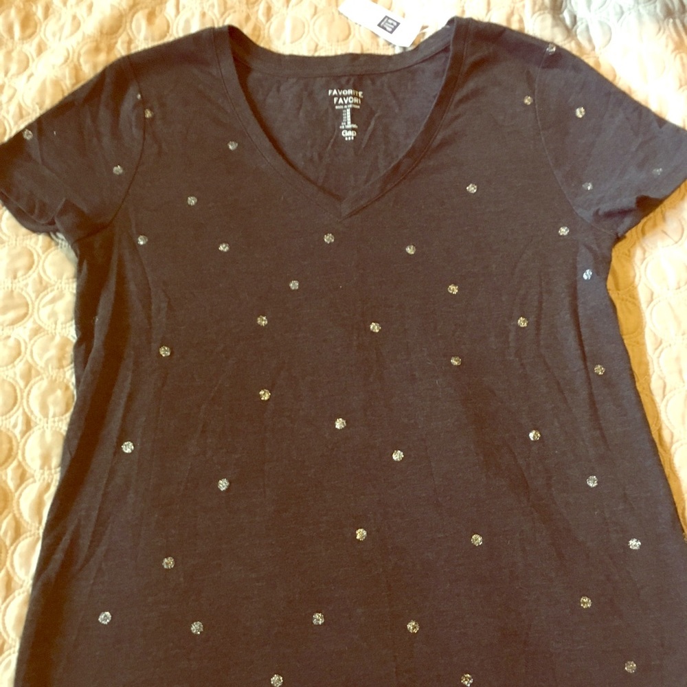 NWT GAP charcoal gray tee, gold and silver dots